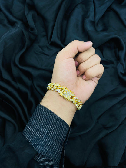 Beautiful Iced Out Braclet